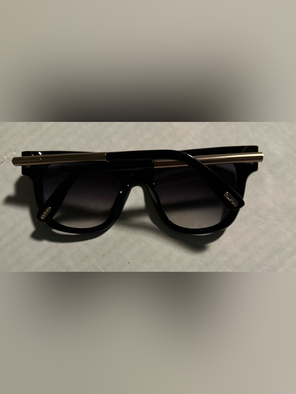 Tom Ford Black Oversized Women's Sunglasses - Picture 3 of 10